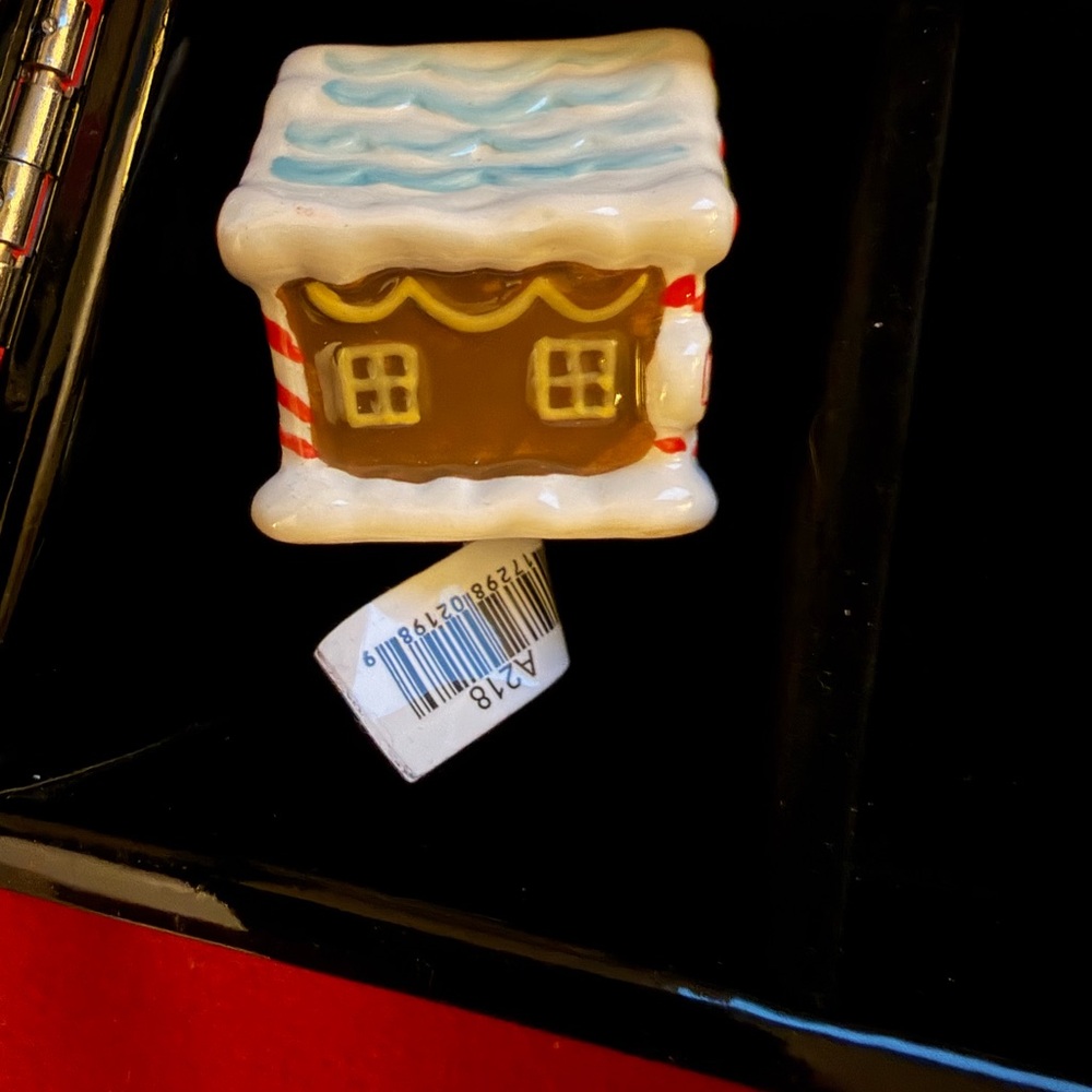 Nora Fleming “ Candyland Lane ” mini platter charm - Picture 2 of 4